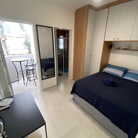Canto Forte- Suite C/Varanda - Ate 5 Hospedes- Garagem - Wi Fi E 200 Metros Da Praia, 50 Metros Da Av Gastronomica Da Pg Praia Grande  Exterior photo