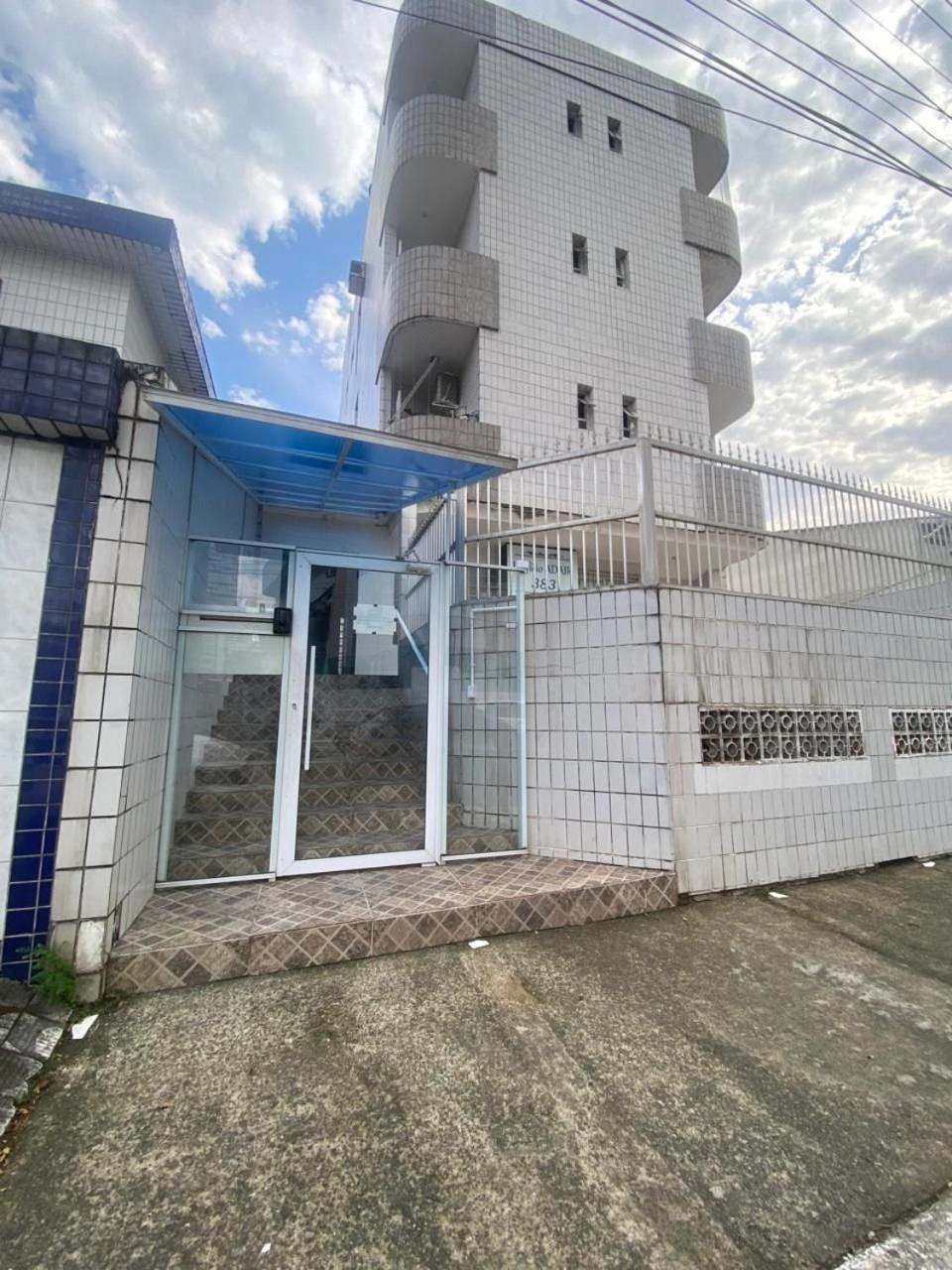 Canto Forte- Suite C/Varanda - Ate 5 Hospedes- Garagem - Wi Fi E 200 Metros Da Praia, 50 Metros Da Av Gastronomica Da Pg Praia Grande  Exterior photo